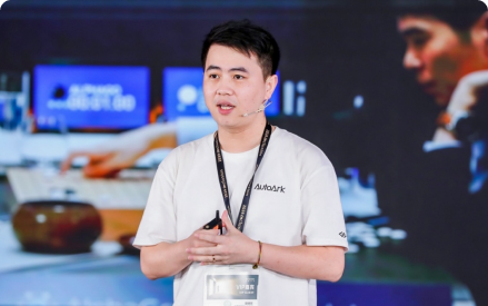 AI技术演进:机器人正逐步迈向人性化,未来已来